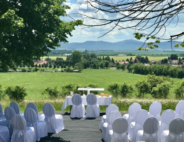 Freier Trauredner Carsten Riedel Blick vom Schanzberg Oberseifersdorf Zittau Freie Trauung