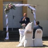 freie Trauung in Englisch auf Schloss Niederweis - Carsten Riedel bei Trauung