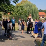 Trauung Kloster Nimbschen - Ankunft der Braut mit Pferd