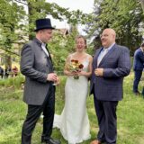 Carsten Riedel mit Brautpaar Gut Neumark