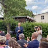 Cr Hochzeitsredner, Carsten Riedel wartet auf die Braut
